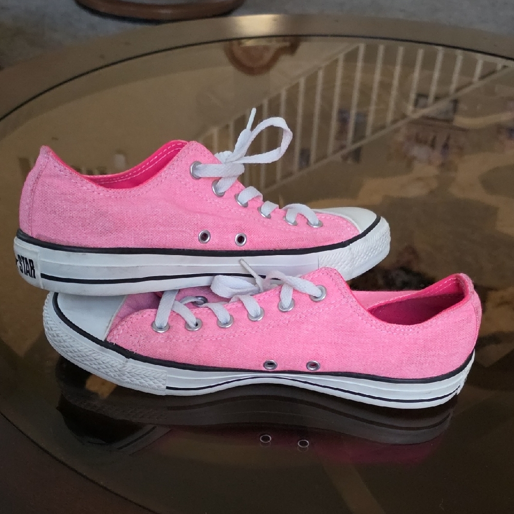 Stylish Pink Canvas Sneakers for Women